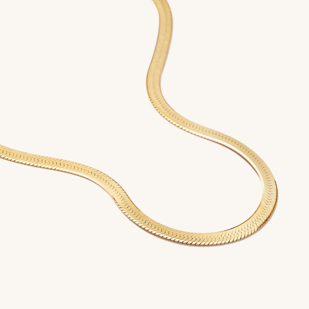 Mejuri Bold Herringbone Chain Necklace - Picture 2 of 2